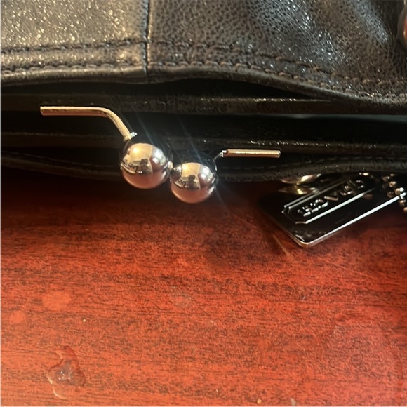 Coach Rare Limited Edition Madison Pleated Kisslock Shoulder Bag - Picture 8 of 12